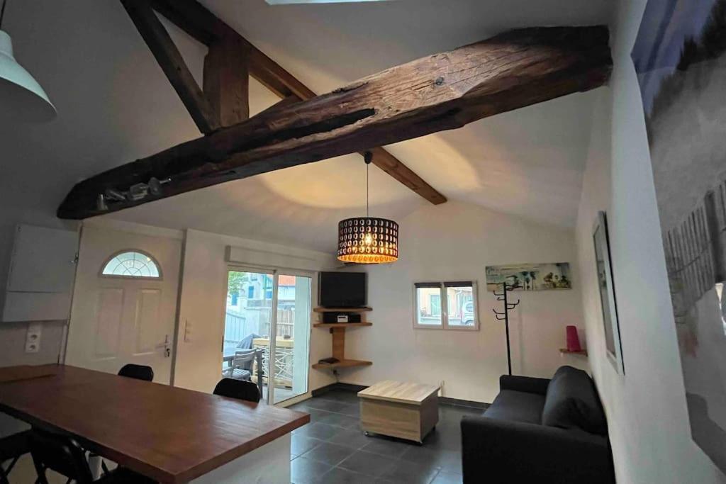 Charmante Maisonette A 3,5Km De L'Ocean, En Coeur De Ville 라벤느 외부 사진