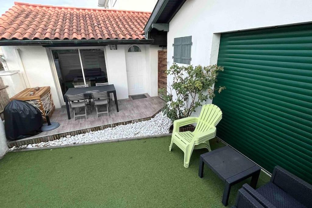 Charmante Maisonette A 3,5Km De L'Ocean, En Coeur De Ville 라벤느 외부 사진
