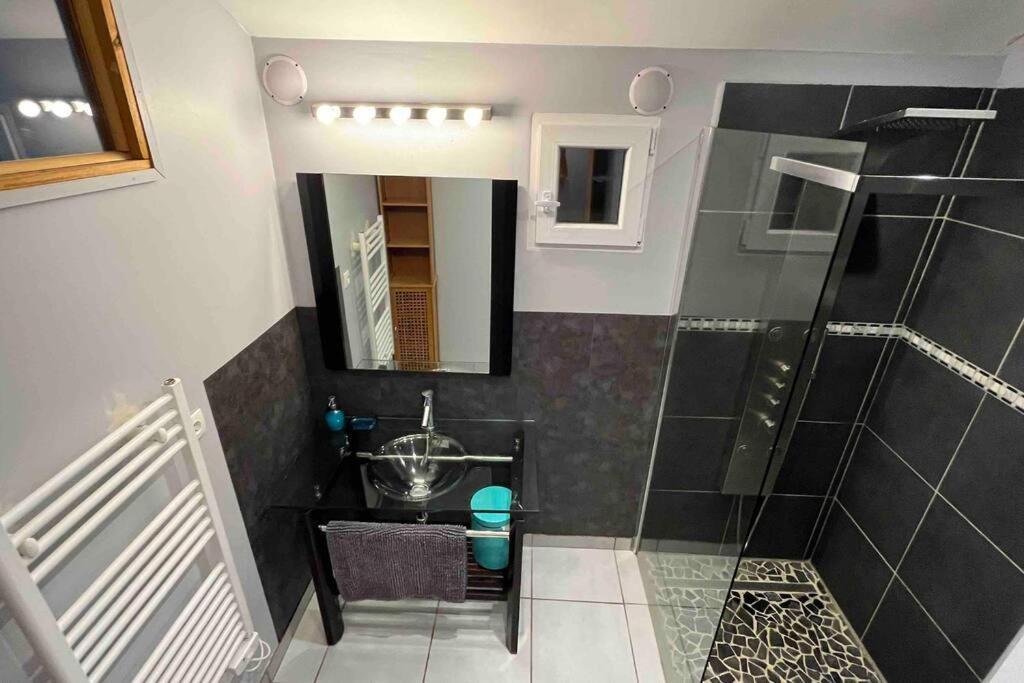 Charmante Maisonette A 3,5Km De L'Ocean, En Coeur De Ville 라벤느 외부 사진